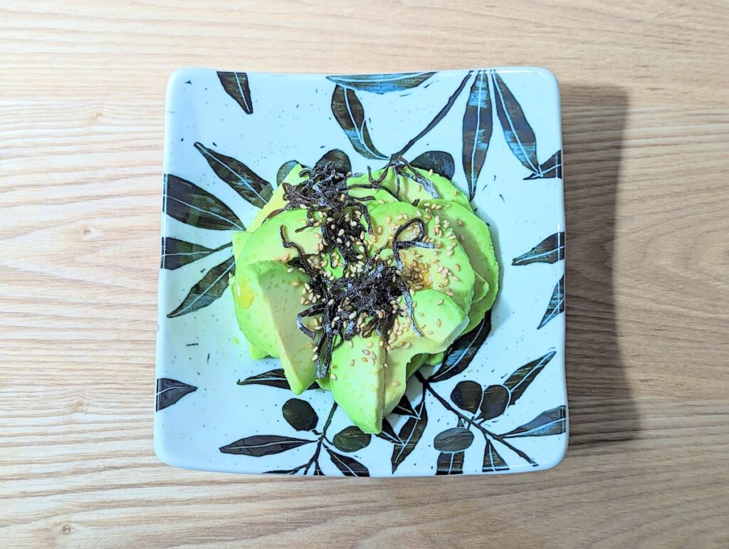 アボカドのごま塩昆布和えの作り方